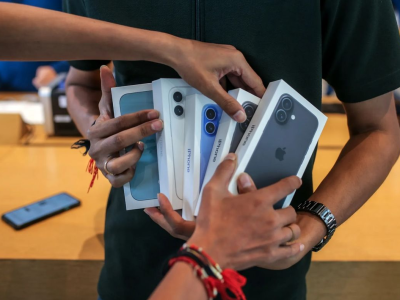 تعرفه واردات تلفن همراه در سال ۱۴۰۴ مشخص شد