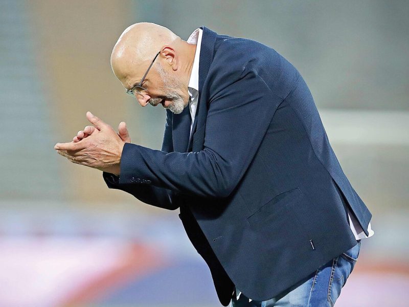 رونمایی از سرمربی جدید استقلال برای بازی با پیکان