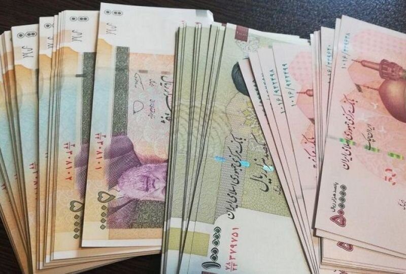 کاهش ارزش پول ملی حاصل سیاستهای نادرست اقتصادی است