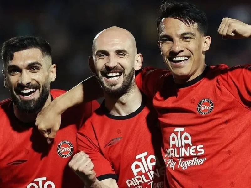 تراکتور‌ قهرمان لیگ بیست و چهارم شد