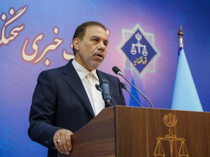 ممنوعیت به‌کارگیری بازنشستگان در سمت‌های مدیریتی