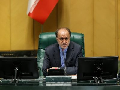 حاجی‌بابایی: دولت در تغییر ساعت کاری آموزش‌ و پرورش تجدیدنظر کند