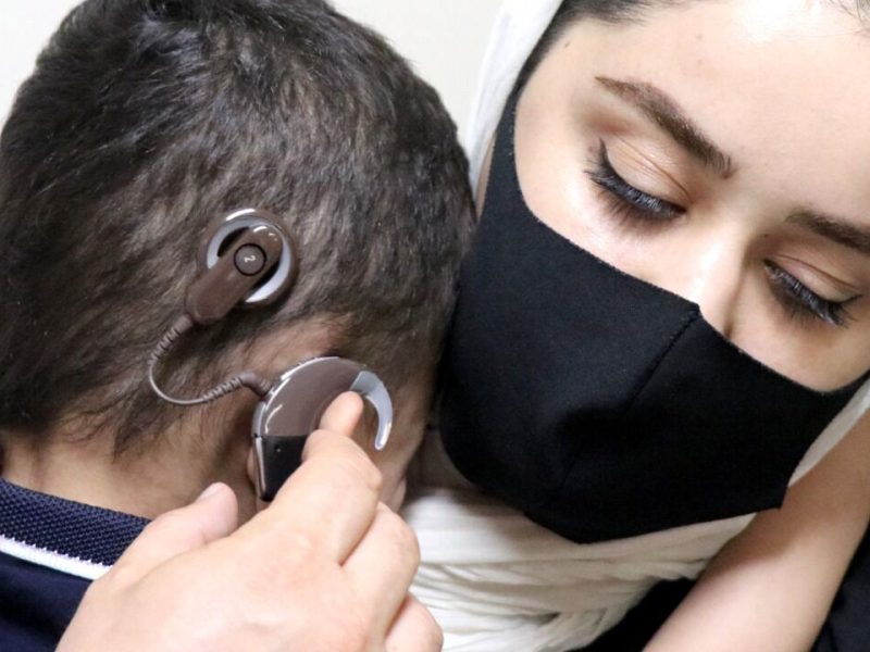 هزینه‌ سرسام‌آور قطعات کاشت حلزون شنوایی!