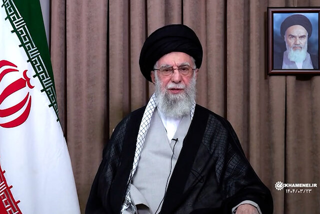 رهبر انقلاب: رژیم صهیونی در زیر ضربات جمهوری اسلامی تقریباً لِه شد