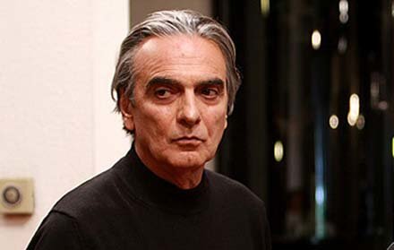 همایون ارشادی دار فانی را وداع گفت