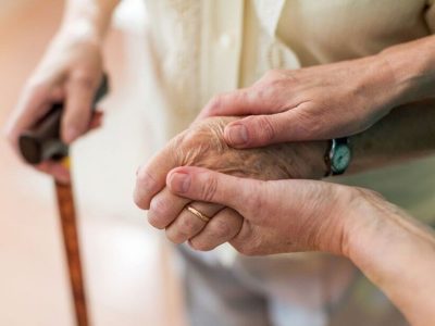 هنوز ازدواج زنان در دوران سالمندی مورد پذیرش نیست