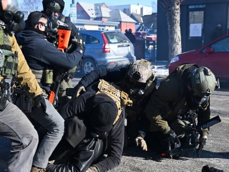 مینیاپولیس آمریکا بار دیگر به منطقه جنگی تبدیل شد